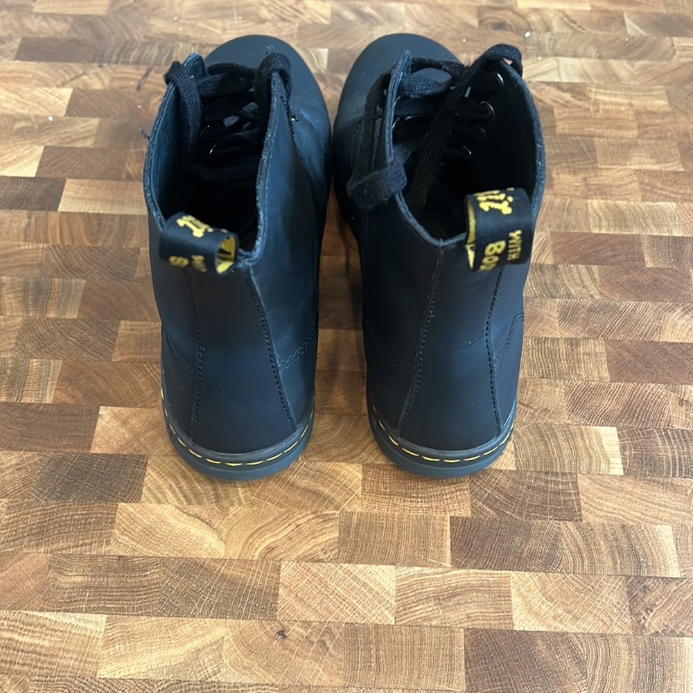 Very nice pair of Dr. Martens boots. Only wore casually a couple times. - Picture 4 of 6